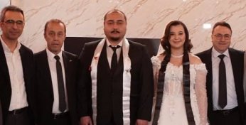 Eğitimciler düğünde “yoklama” aldı