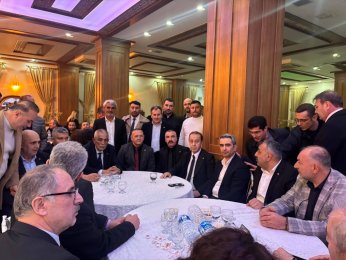 Eğitimciler düğünde “yoklama” aldı