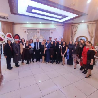 Eğitimciler düğünde “yoklama” aldı