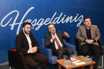 Söz Gençlik’te koyu sohbetler