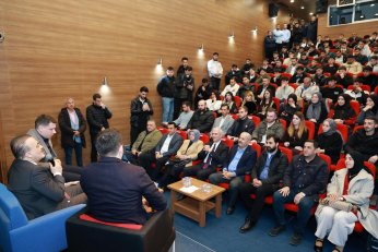 Söz Gençlik’te koyu sohbetler