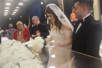 Kendi kendisine, ‘Evleneceğim kişi’ demişti. Evlendi 