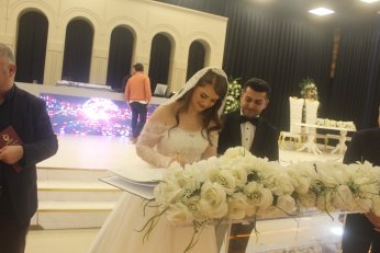 Kendi kendisine, ‘Evleneceğim kişi’ demişti. Evlendi 