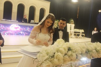 Kendi kendisine, ‘Evleneceğim kişi’ demişti. Evlendi 