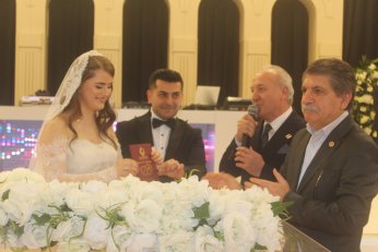 Kendi kendisine, ‘Evleneceğim kişi’ demişti. Evlendi 