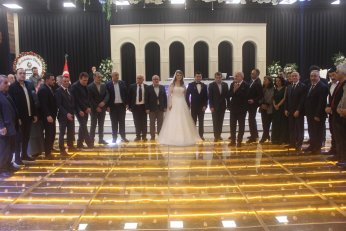 Kendi kendisine, ‘Evleneceğim kişi’ demişti. Evlendi 