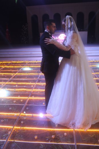 Kendi kendisine, ‘Evleneceğim kişi’ demişti. Evlendi 