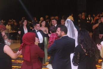 Kendi kendisine, ‘Evleneceğim kişi’ demişti. Evlendi 