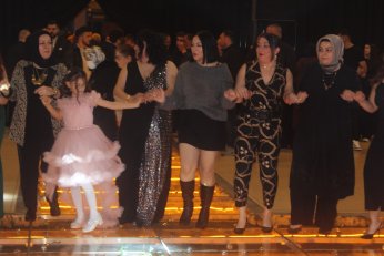 Kendi kendisine, ‘Evleneceğim kişi’ demişti. Evlendi 