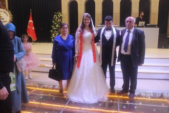 Kendi kendisine, ‘Evleneceğim kişi’ demişti. Evlendi 