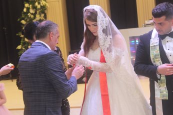 Kendi kendisine, ‘Evleneceğim kişi’ demişti. Evlendi 