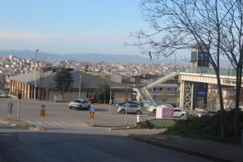 Alışan’da veliler kaldırıma duba istiyor 