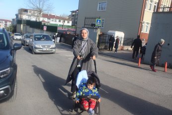 Alışan’da veliler kaldırıma duba istiyor 