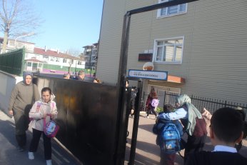 Alışan’da veliler kaldırıma duba istiyor 