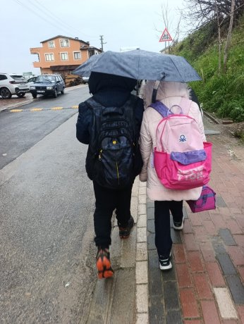 Alışan’da veliler kaldırıma duba istiyor 