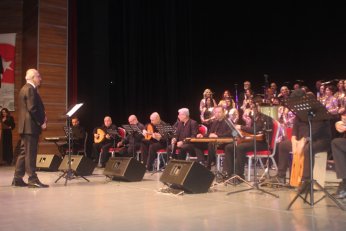 Hem vatan aşkına Hem ‘aşk’ın aşkına 