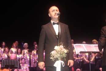 Hem vatan aşkına Hem ‘aşk’ın aşkına 