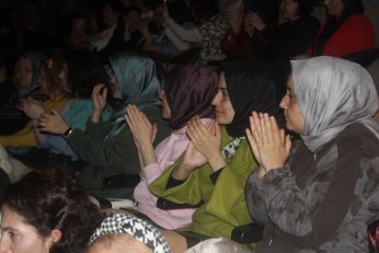 Hem vatan aşkına Hem ‘aşk’ın aşkına 