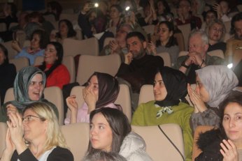 Hem vatan aşkına Hem ‘aşk’ın aşkına 