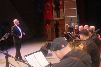 Hem vatan aşkına Hem ‘aşk’ın aşkına 