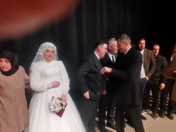 Avaz avaz bağırdı: Sonsuza kadar evet