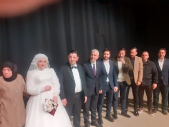 Avaz avaz bağırdı: Sonsuza kadar evet