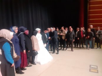 Avaz avaz bağırdı: Sonsuza kadar evet