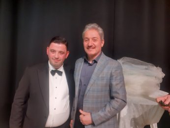 Avaz avaz bağırdı: Sonsuza kadar evet