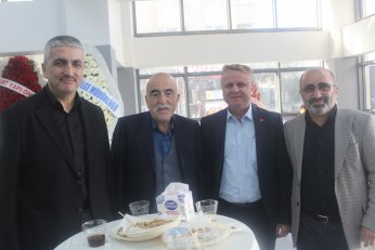 Avaz avaz bağırdı: Sonsuza kadar evet