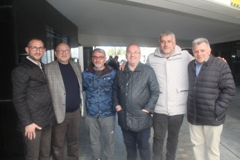 Avaz avaz bağırdı: Sonsuza kadar evet