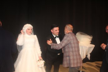 Avaz avaz bağırdı: Sonsuza kadar evet