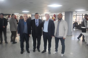 Avaz avaz bağırdı: Sonsuza kadar evet