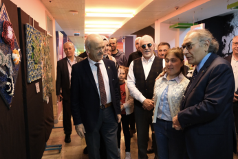 Parmaklarıyla beynin görme merkezini kullandı