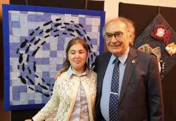 Parmaklarıyla beynin görme merkezini kullandı