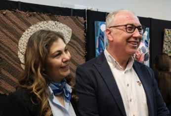 Parmaklarıyla beynin görme merkezini kullandı