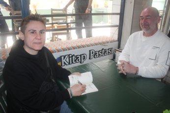 Benimle ölür müsün ile yaşatacak