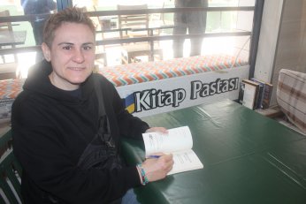 Benimle ölür müsün ile yaşatacak