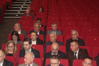 49 kotalı yedi komisyona 41 üye seçildi