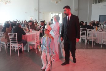 Mazluma sahip çıkıp haksızlığa dik duracak