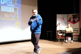 Değiştirmeye değil anlamaya odaklanmalı