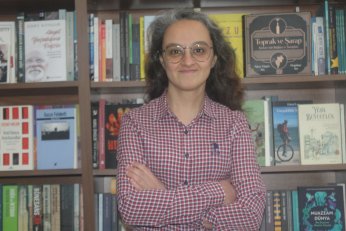 Alay etmek ve dışlamak da akran zorbalığı