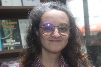 Alay etmek ve dışlamak da akran zorbalığı