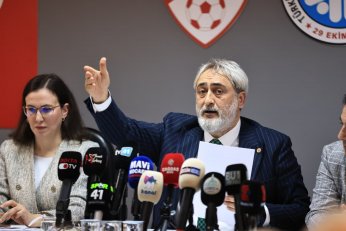 Alaettin Kurt yeniden suni çime dönüşmeli 