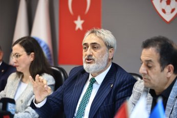 Alaettin Kurt yeniden suni çime dönüşmeli 