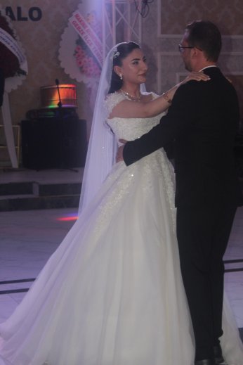 Neslihan ile Dolunay Çekmece’de imzalayacak