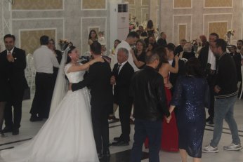 Neslihan ile Dolunay Çekmece’de imzalayacak