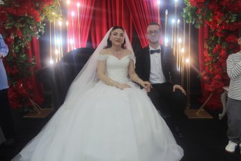 Neslihan ile Dolunay Çekmece’de imzalayacak