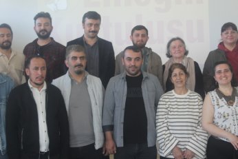 İşçi sınıfı dün başardı.  Bugün de başaracaktır