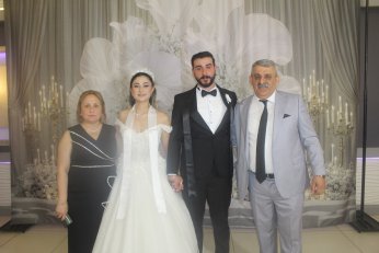 Dünya evine kınayı soğutmadan girdiler 