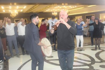 Dünya evine kınayı soğutmadan girdiler 
